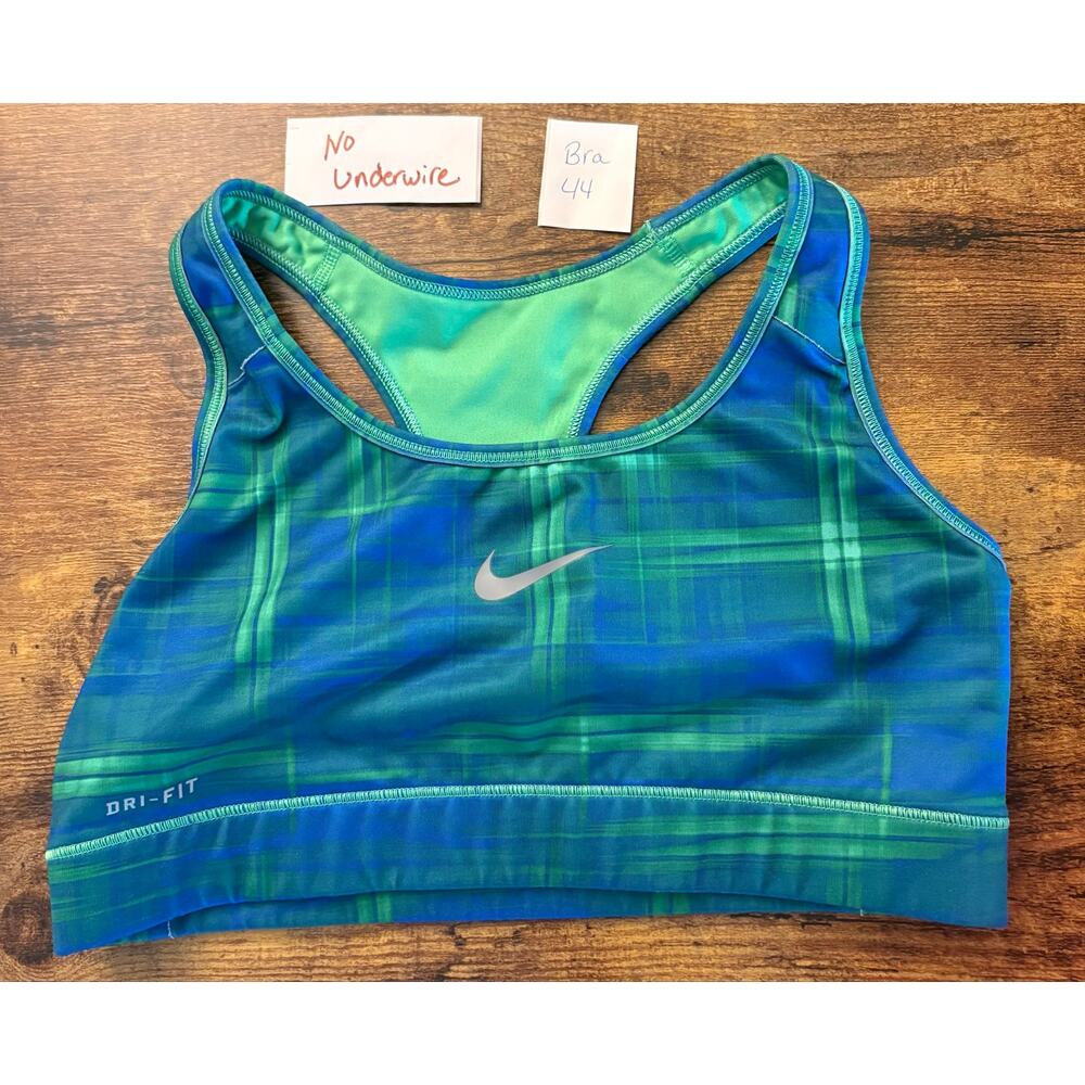 Bra 44 Nike xs/small green sports bra